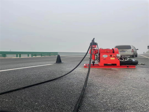 库车马路路基路面开裂下沉注浆加固灌浆